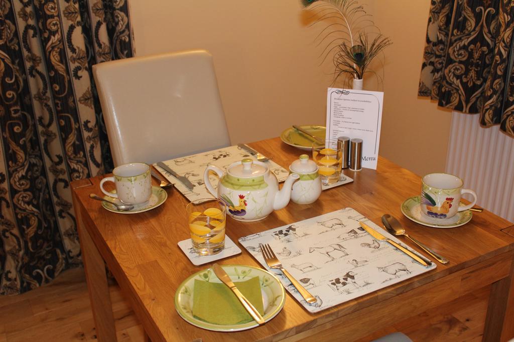 Shandon Farmhouse Bed And Breakfast Drymen Oda fotoğraf